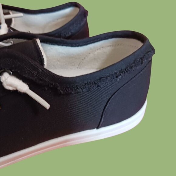 STQ Womens Black/Wht Canvas Slip-On Sneakers Size 8.5 - Picture 5 of 16